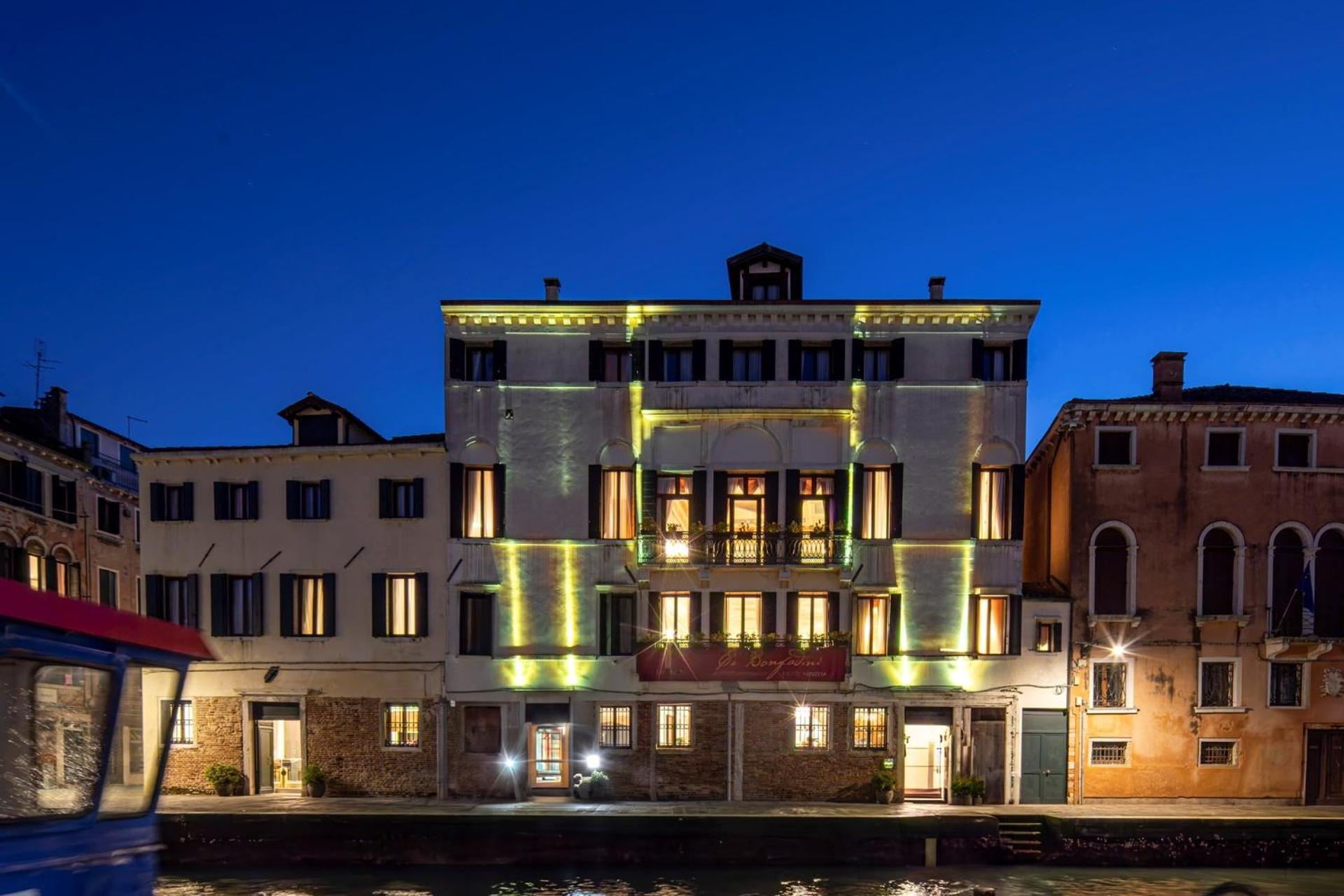 Ca' Bonfadini Historic Experience Hotel เวนิส ภายนอก รูปภาพ