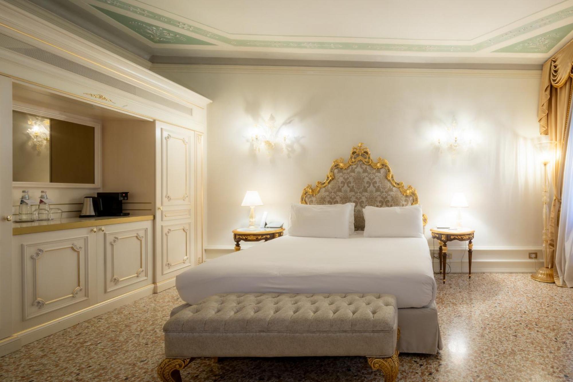 Ca' Bonfadini Historic Experience Hotel เวนิส ภายนอก รูปภาพ