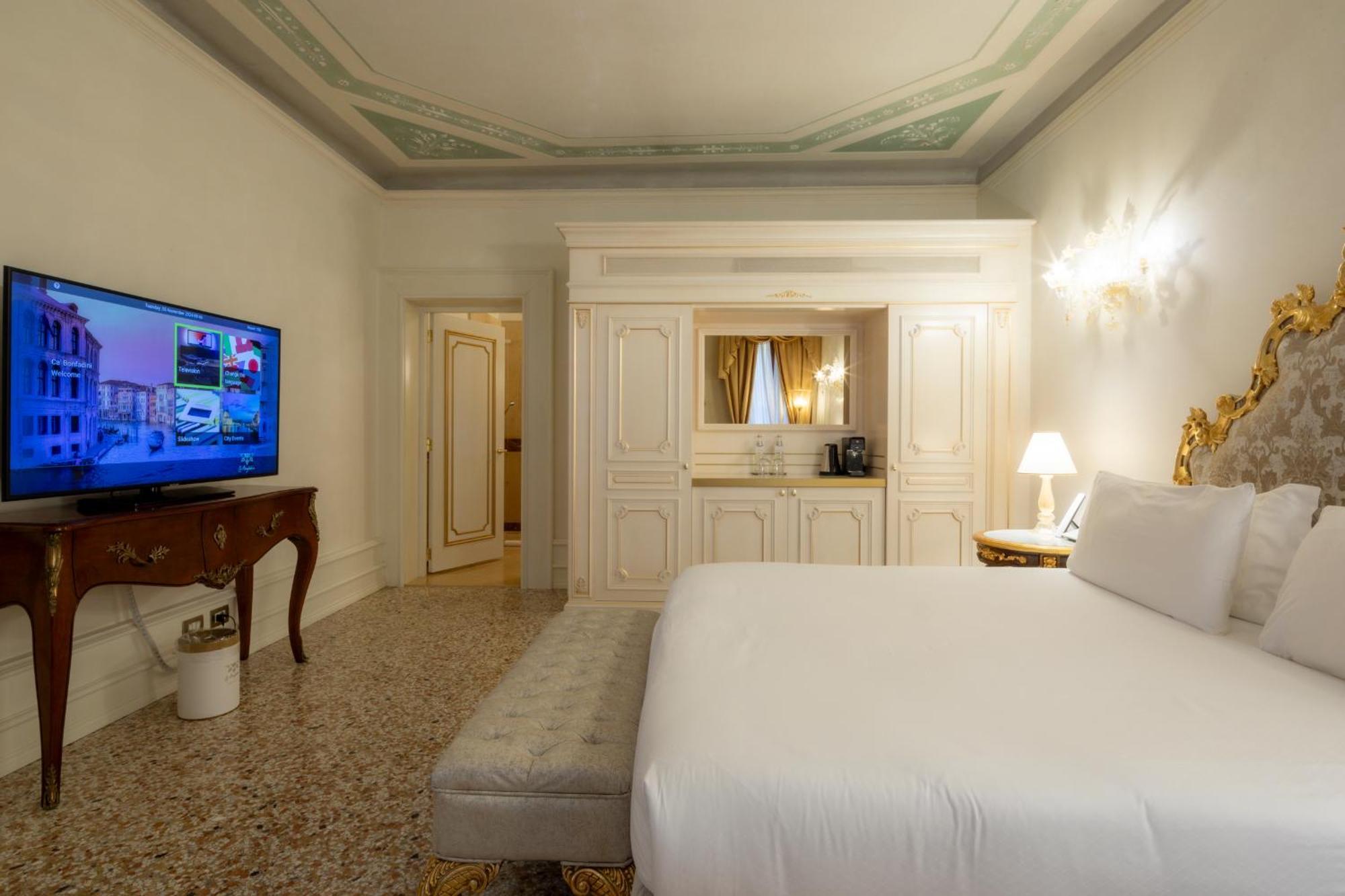 Ca' Bonfadini Historic Experience Hotel เวนิส ภายนอก รูปภาพ